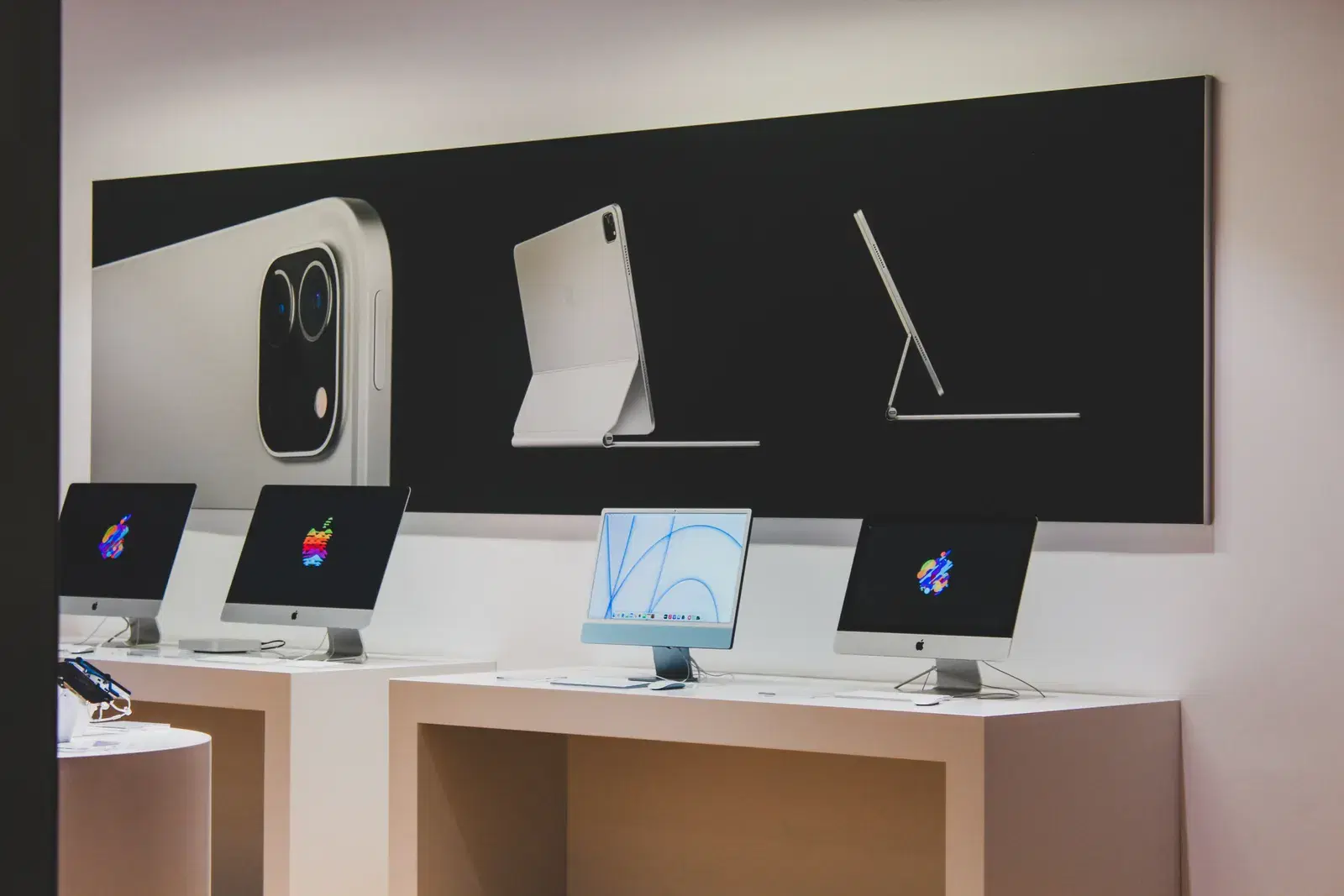 Apple Premium Reseller Store von implement it
